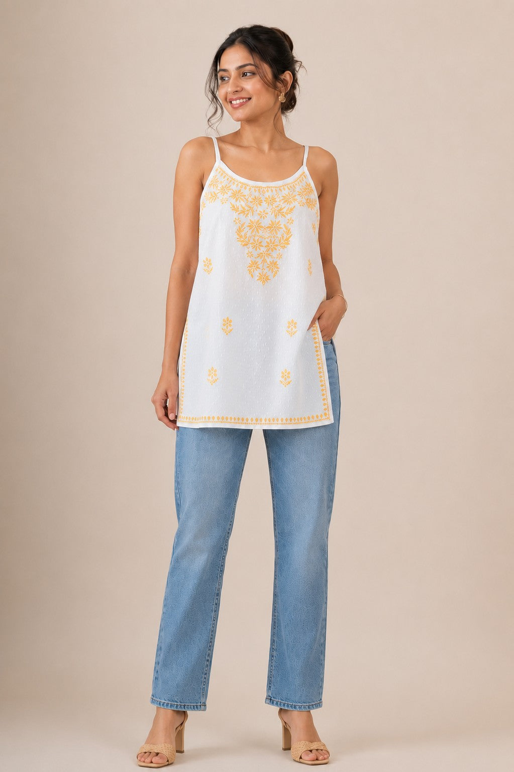 Short sleeveless Top